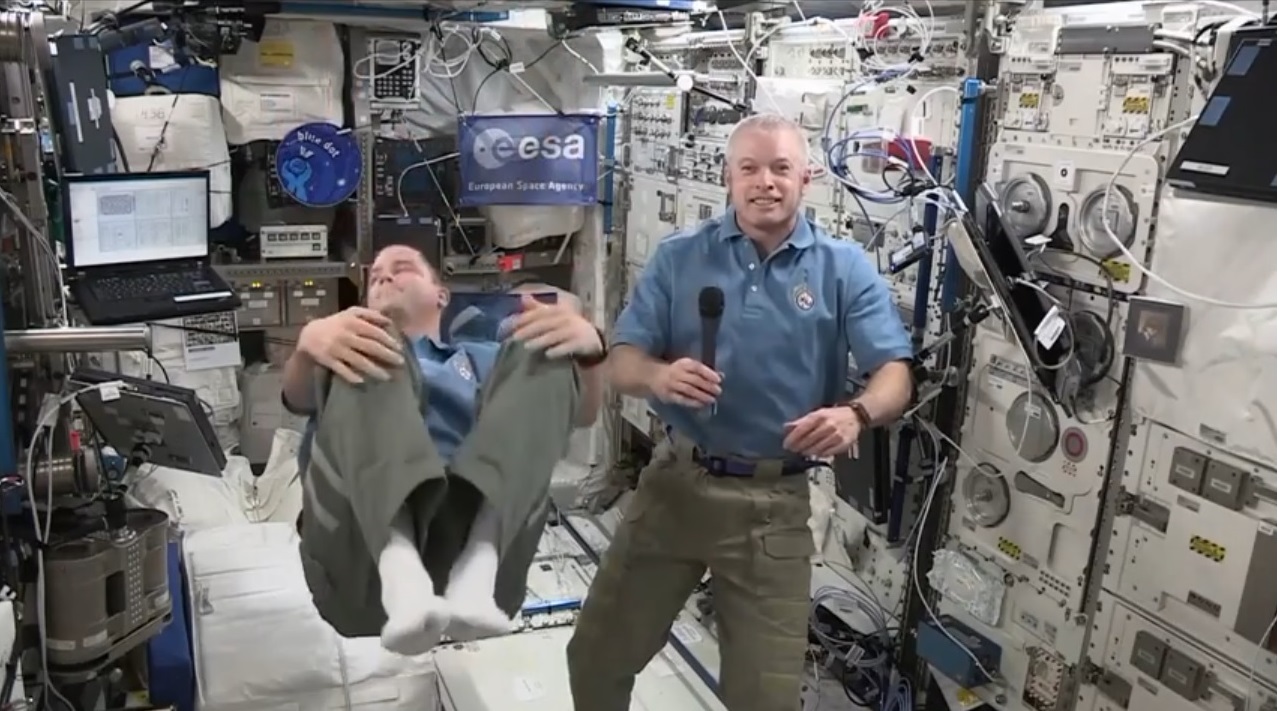 Actor Morgan Freeman Talks Mars Trips & More with NASA Astronauts